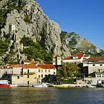 Center Lux 